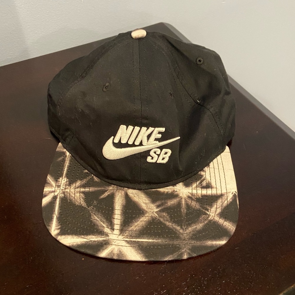 Nike SB snapback hat